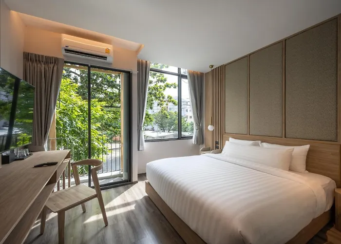 Hotel Shan Sukhumvit ฌานวิลล่า สุขุมวิท 4*