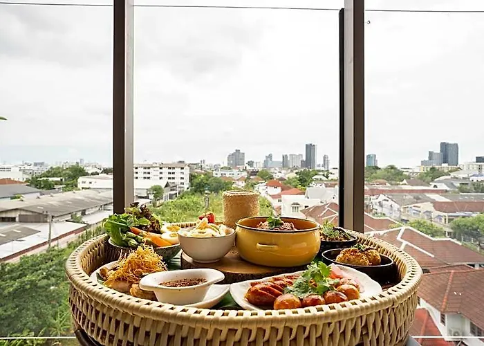 Shan Sukhumvit ฌานวิลล่า สุขุมวิท 4*
